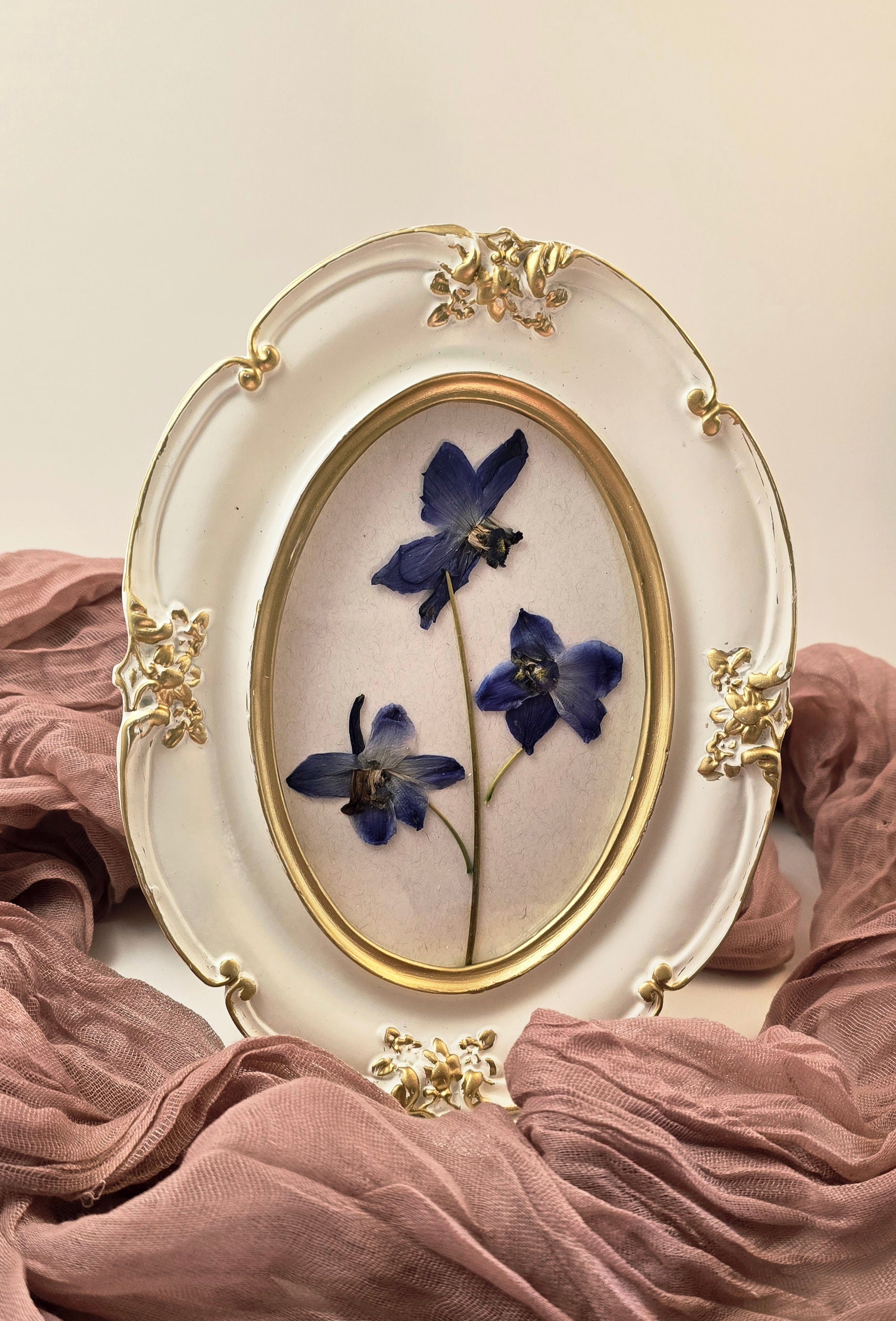 Pressed Flower Antique Bouquet | 4×6 Framed Botanical Art in Cream & Gold